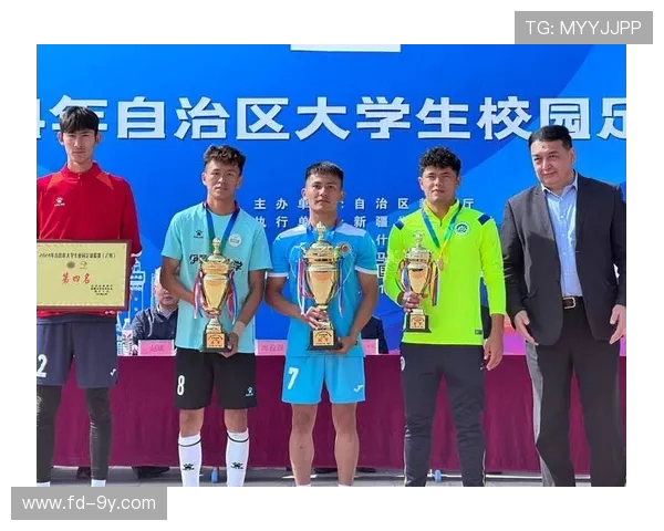 激战绿茵：一场牵动全校荣誉与青春梦想的高中足球最终胜负抉择